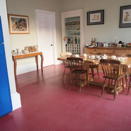 Winter Cherry Bed & Breakfast Единбург Екстериор снимка