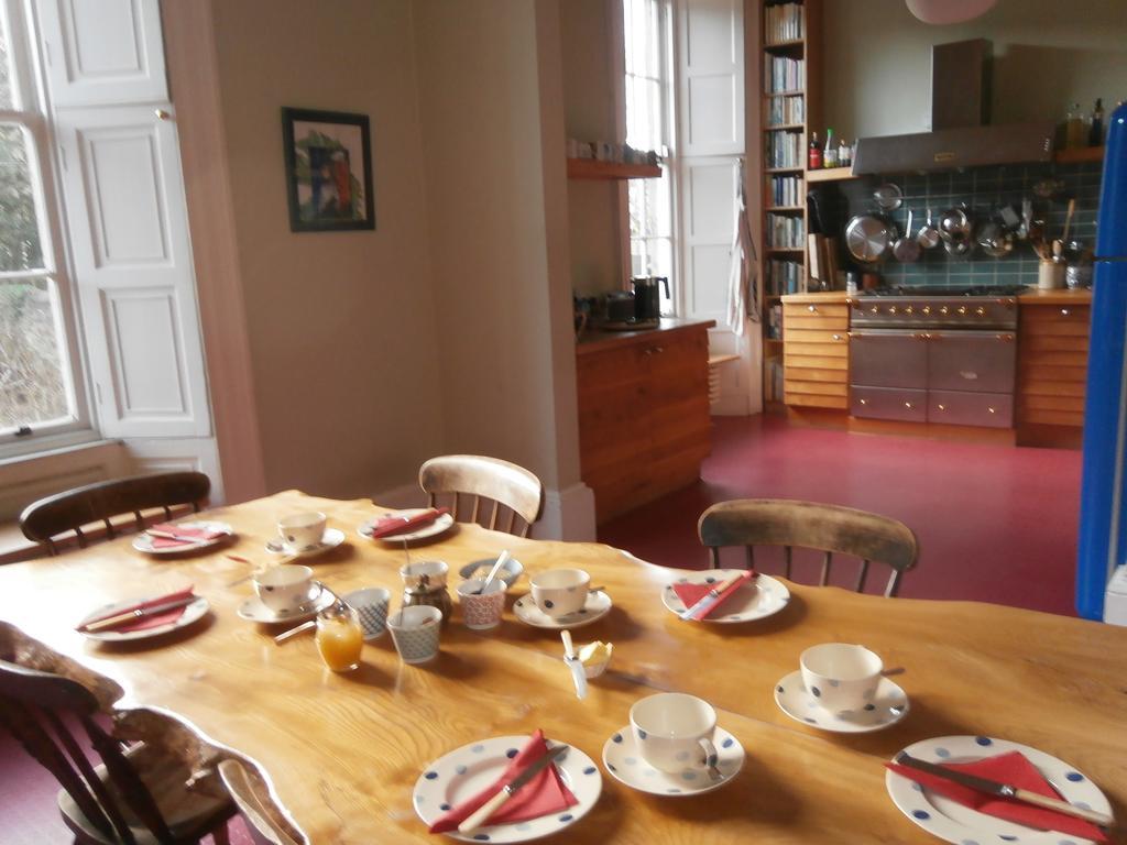 Winter Cherry Bed & Breakfast Единбург Екстериор снимка